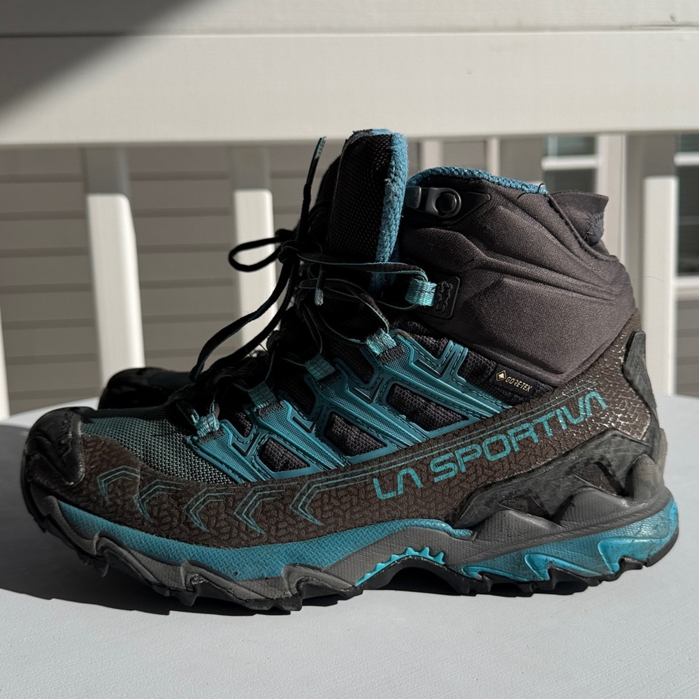 Sportiva Ultra Raptor II Mid GTX Hiking Shoes In Carbon/Topaz Sz-8 - Picture 4 of 15